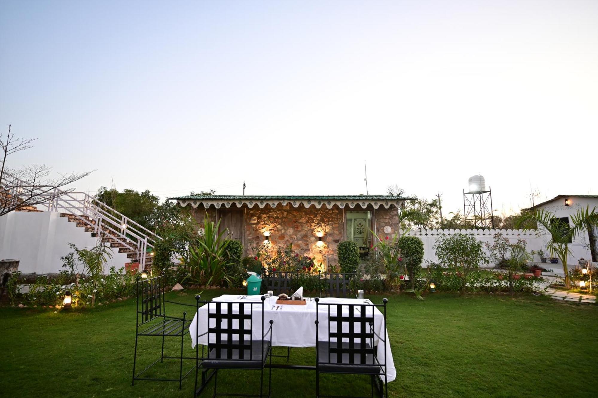 The Castle Crown - Hem Vilas Resort Ranthambhore Sawai Madhopur Exteriör bild